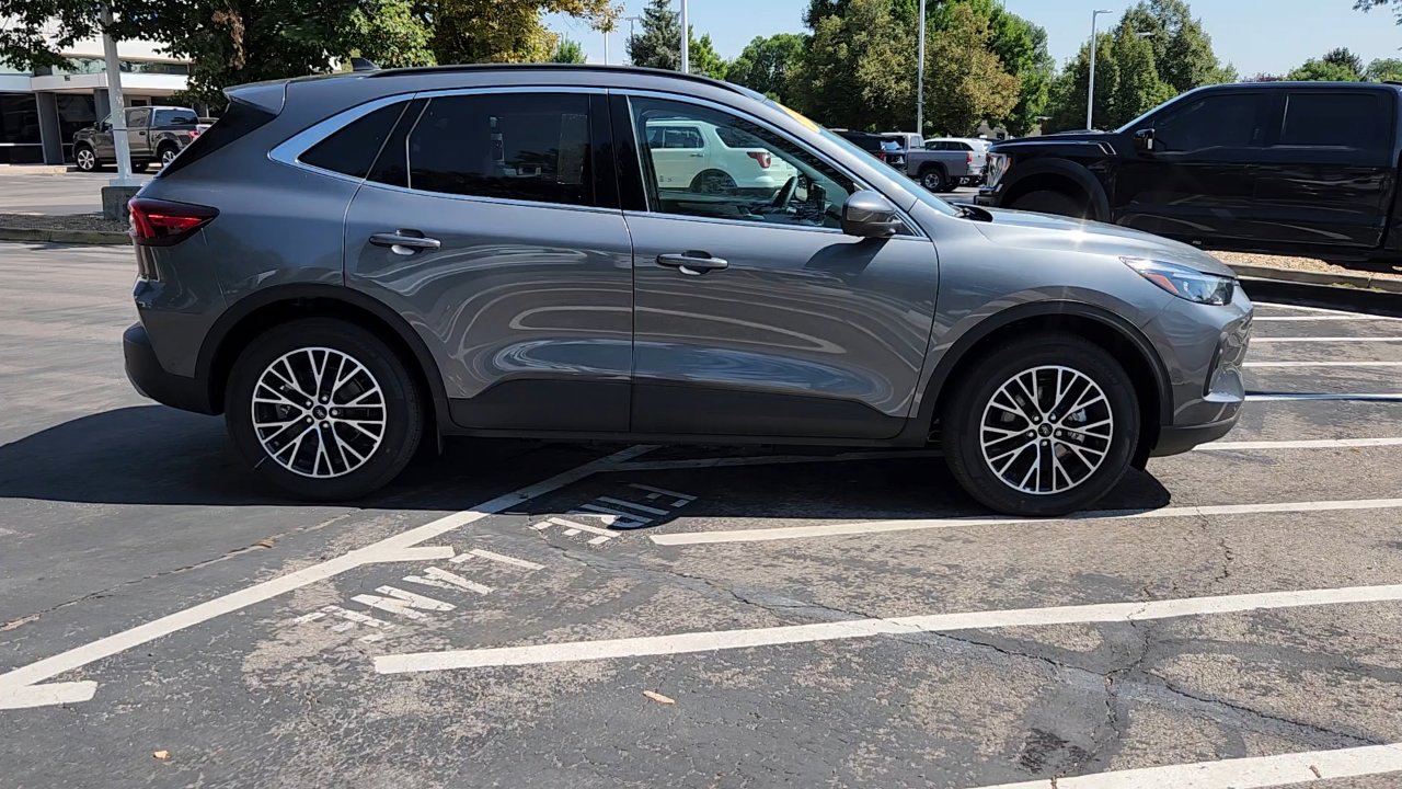 New 2024 Ford Escape SE w/ PHEV Premium Package image 9