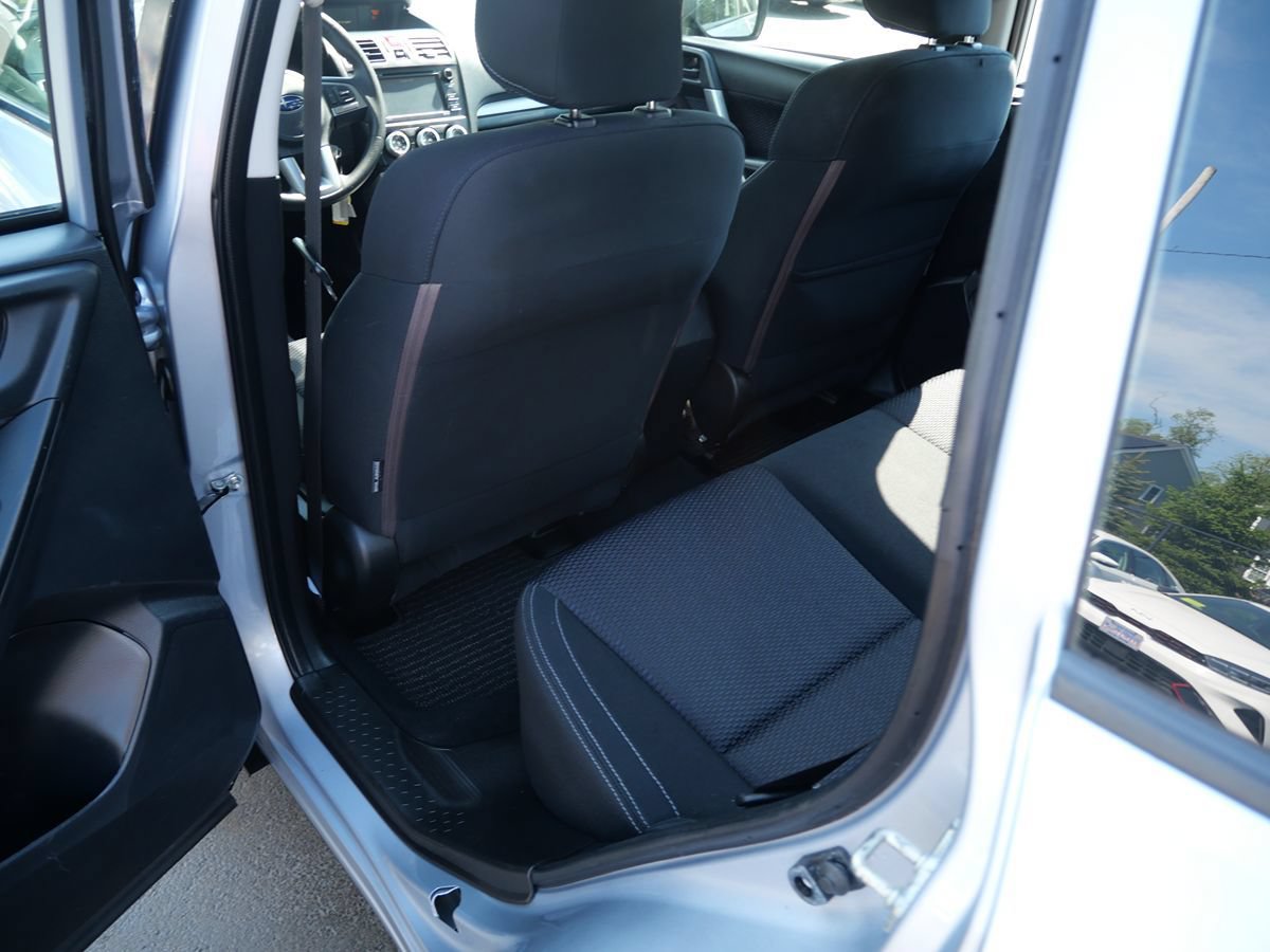 Used 2017 Subaru Forester 2.5i w/ Alloy Wheel Package AWD/4WD image 18
