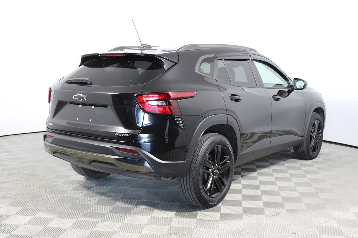 Used 2026 Chevrolet Trax ACTIV FWD image 6
