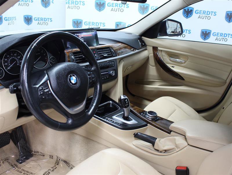 Used 2014 BMW 328i xDrive Sedan AWD/4WD image 7