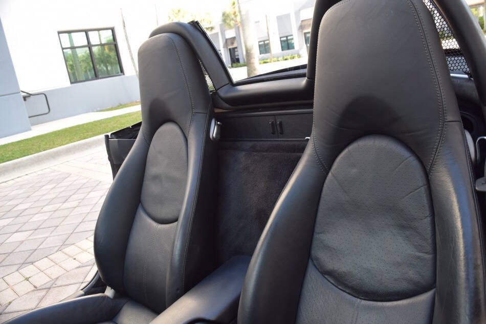 Used 2005 Porsche Boxster RWD image 51