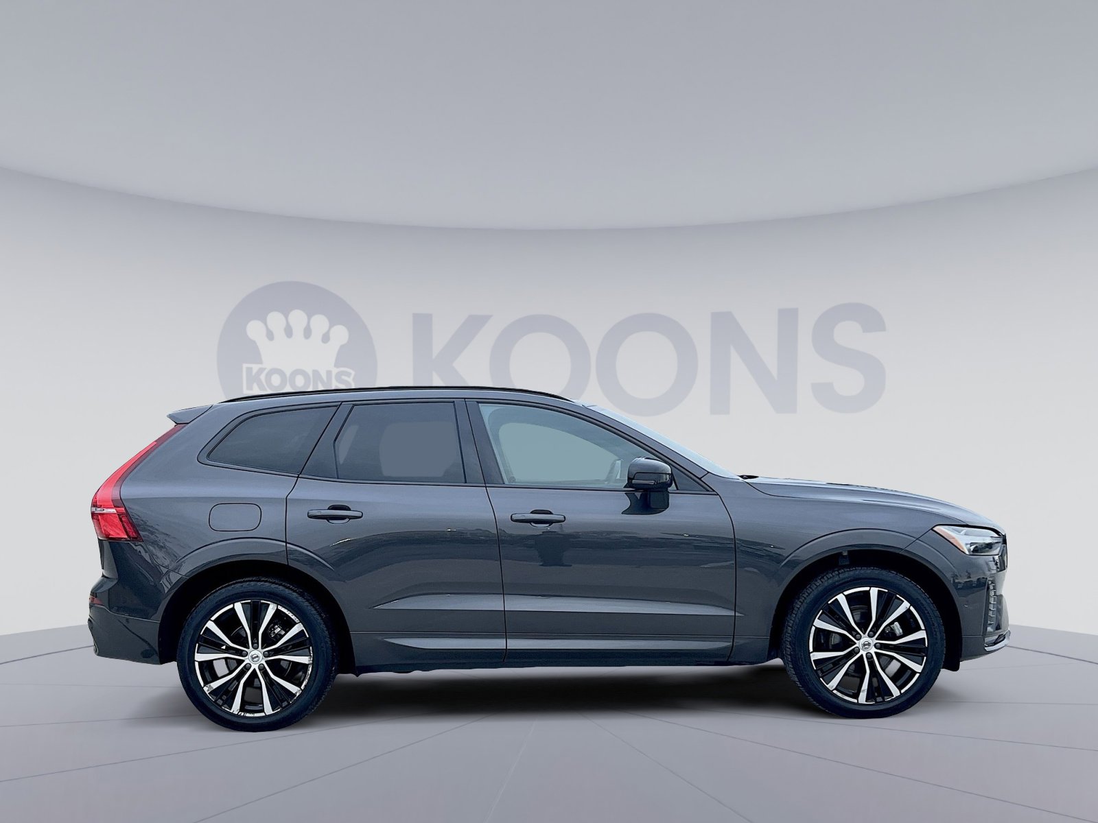 Used 2023 Volvo XC60 B5 Plus w/ Climate Package image 8