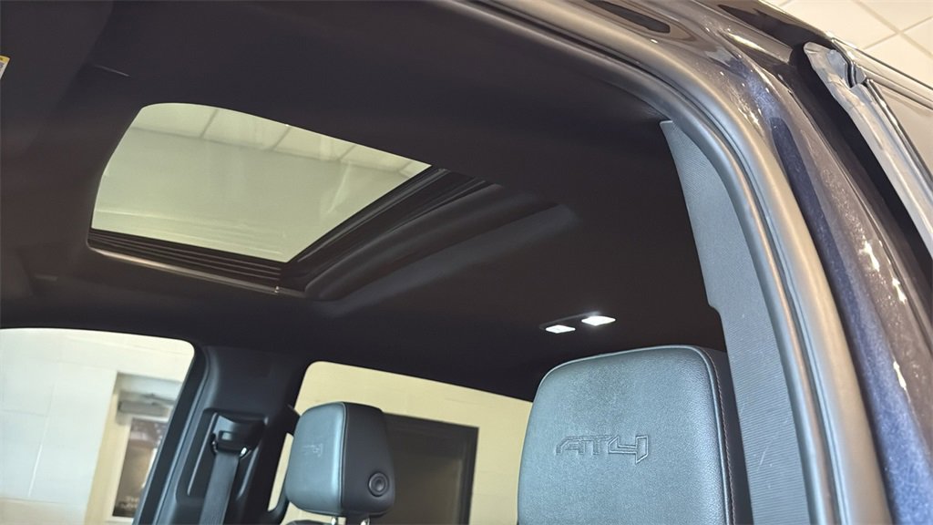 Used 2022 GMC Sierra 1500 AT4 w/ AT4 Premium Package image 26