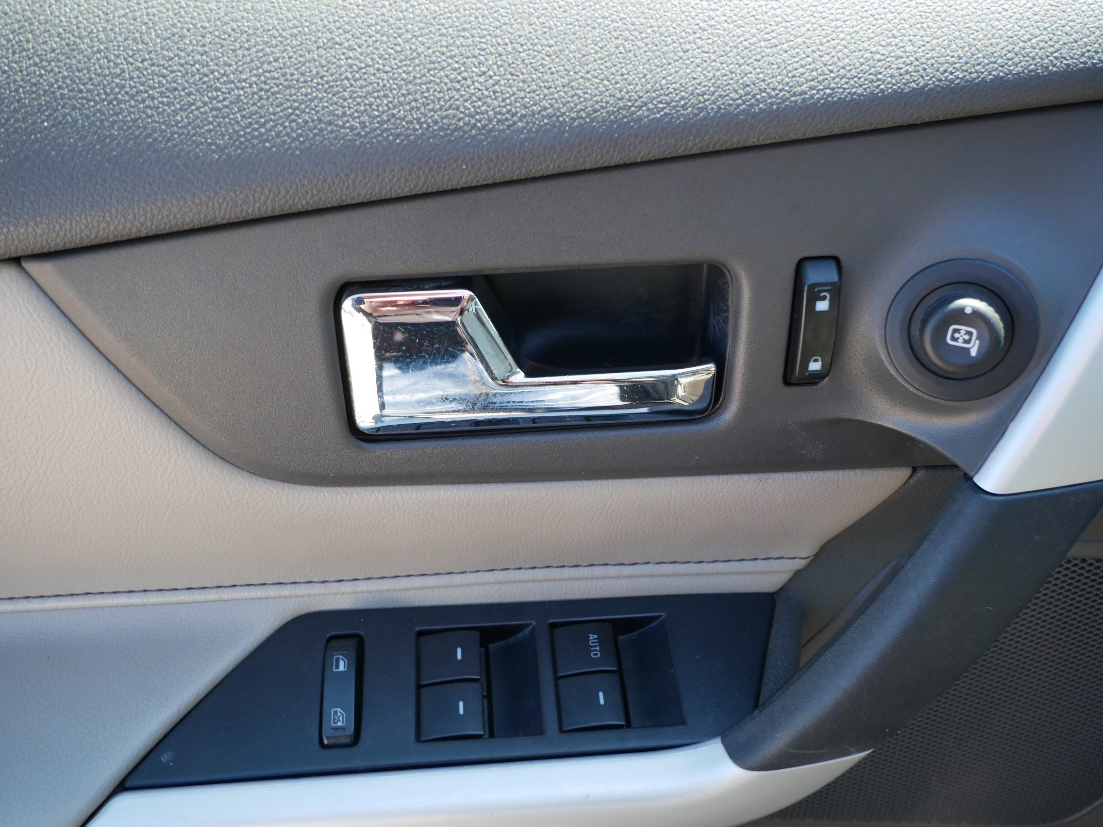 Used 2011 Ford Edge SEL w/ 202A Rapid Spec Order Code AWD/4WD image 19