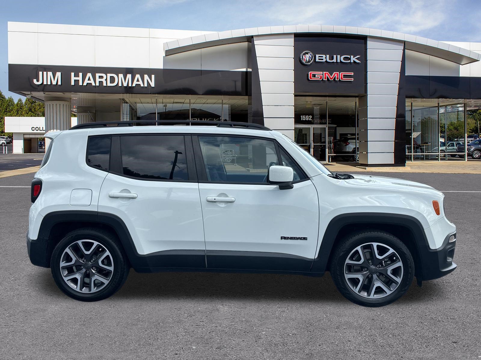 Used 2015 Jeep Renegade Latitude w/ Popular Equipment Group FWD image 8