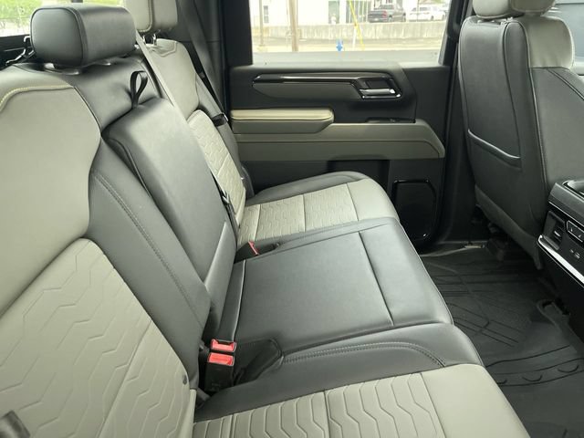 Used 2025 Chevrolet Silverado 2500 ZR2 w/ Technology Package AWD/4WD image 12