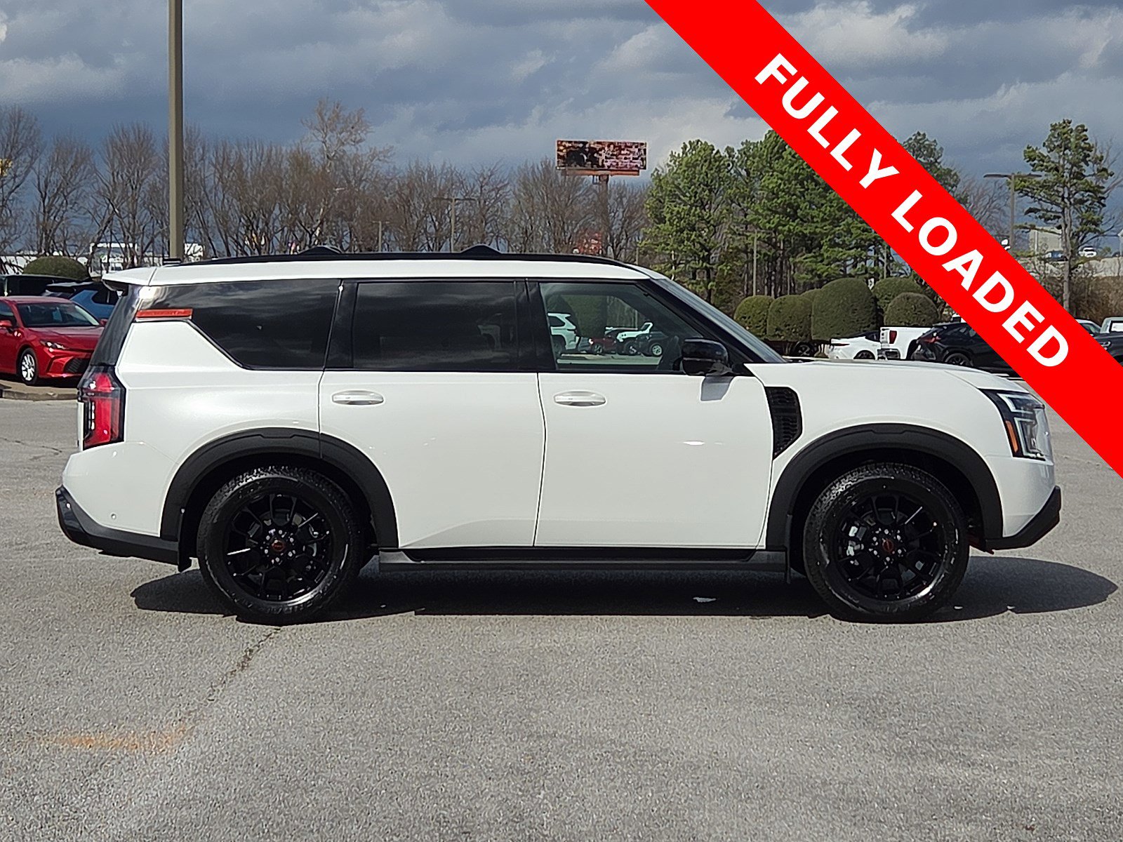 Used 2025 Nissan Armada PRO-4X w/ Pro-4X Premium Package image 6