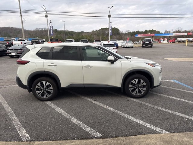 Used 2023 Nissan Rogue SV image 4