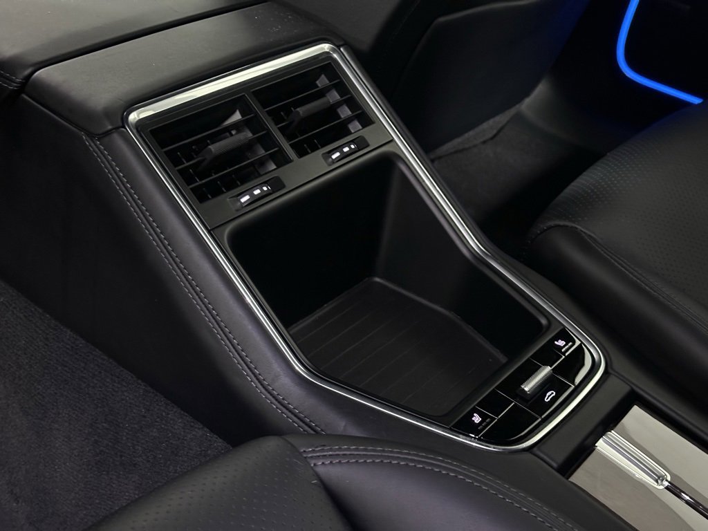 Used 2017 Porsche Panamera 4 image 23