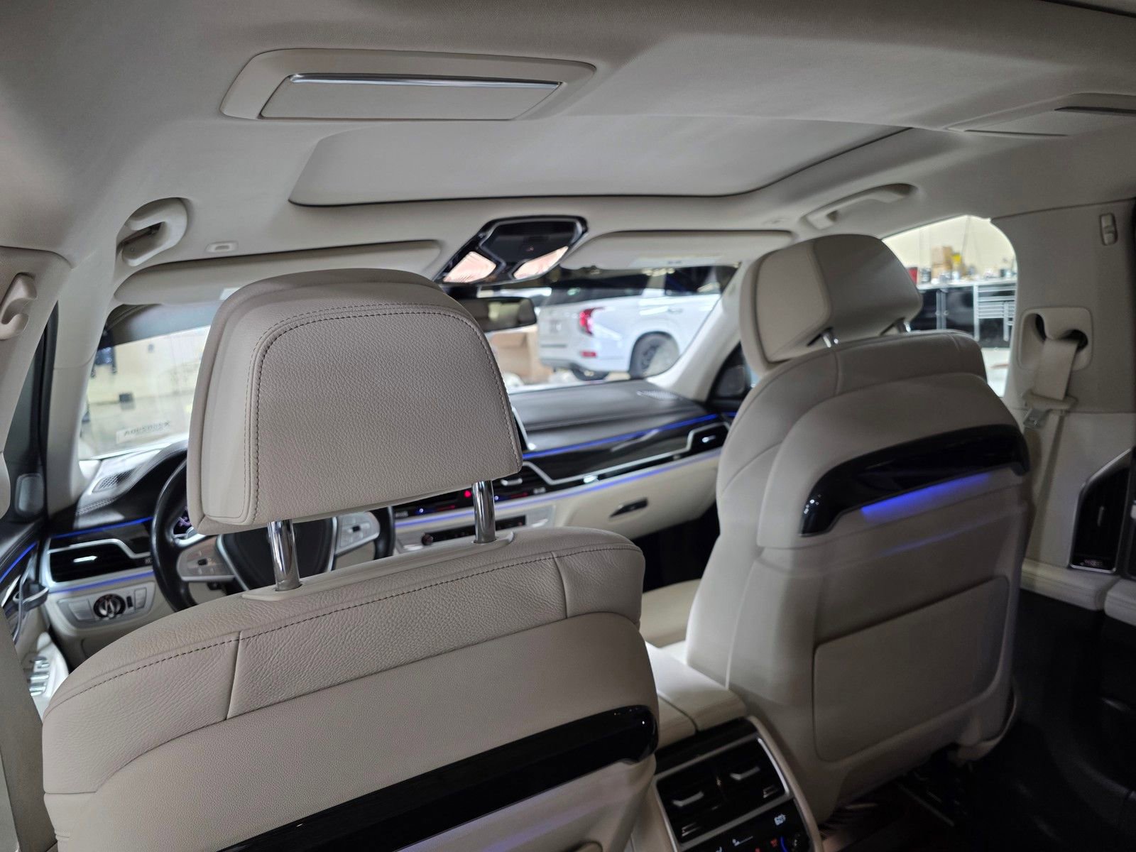 Used 2020 BMW 745e xDrive image 15