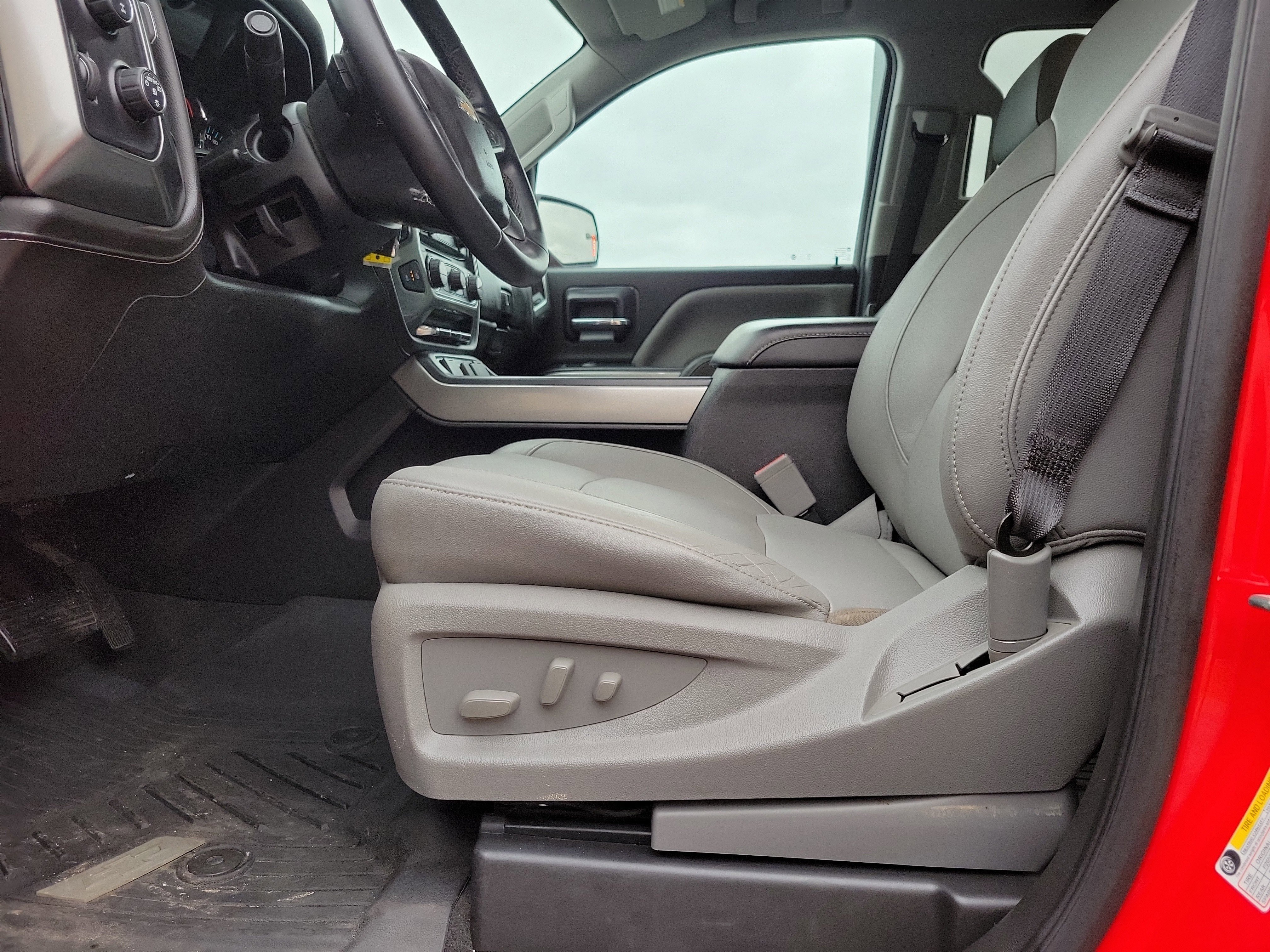 Used 2018 Chevrolet Silverado 1500 LTZ Z71 image 16