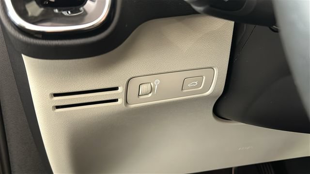 Used 2021 Volvo XC40 T5 Inscription w/ Climate Package AWD/4WD image 19