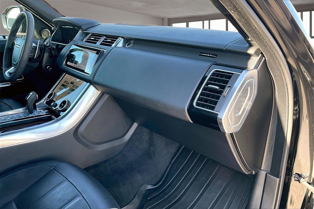 Used 2021 Land Rover Range Rover Sport HST image 16