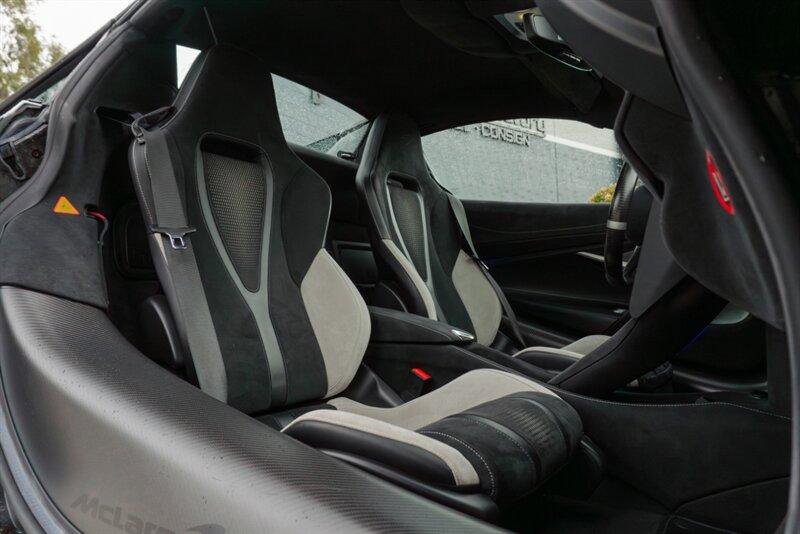 Used 2024 McLaren 750S Spider image 54