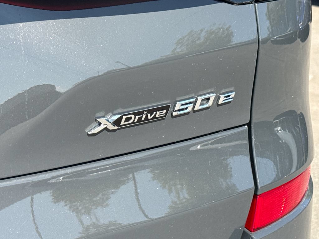 New 2026 BMW X5 xDrive50e w/ Executive Package AWD/4WD image 12
