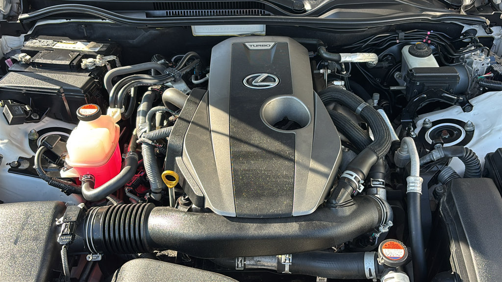 Used 2016 Lexus RC 200t w/ Premium Package RWD image 28