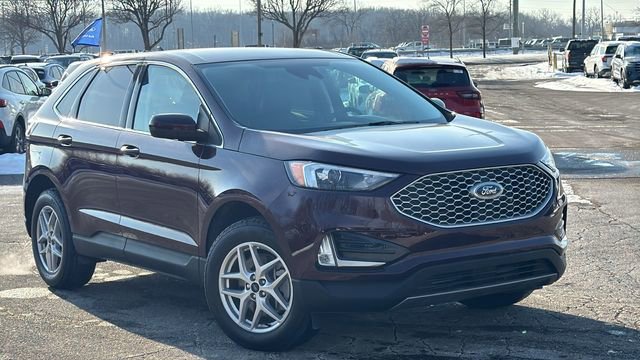 Certified 2024 Ford Edge SEL w/ Convenience Package image 2