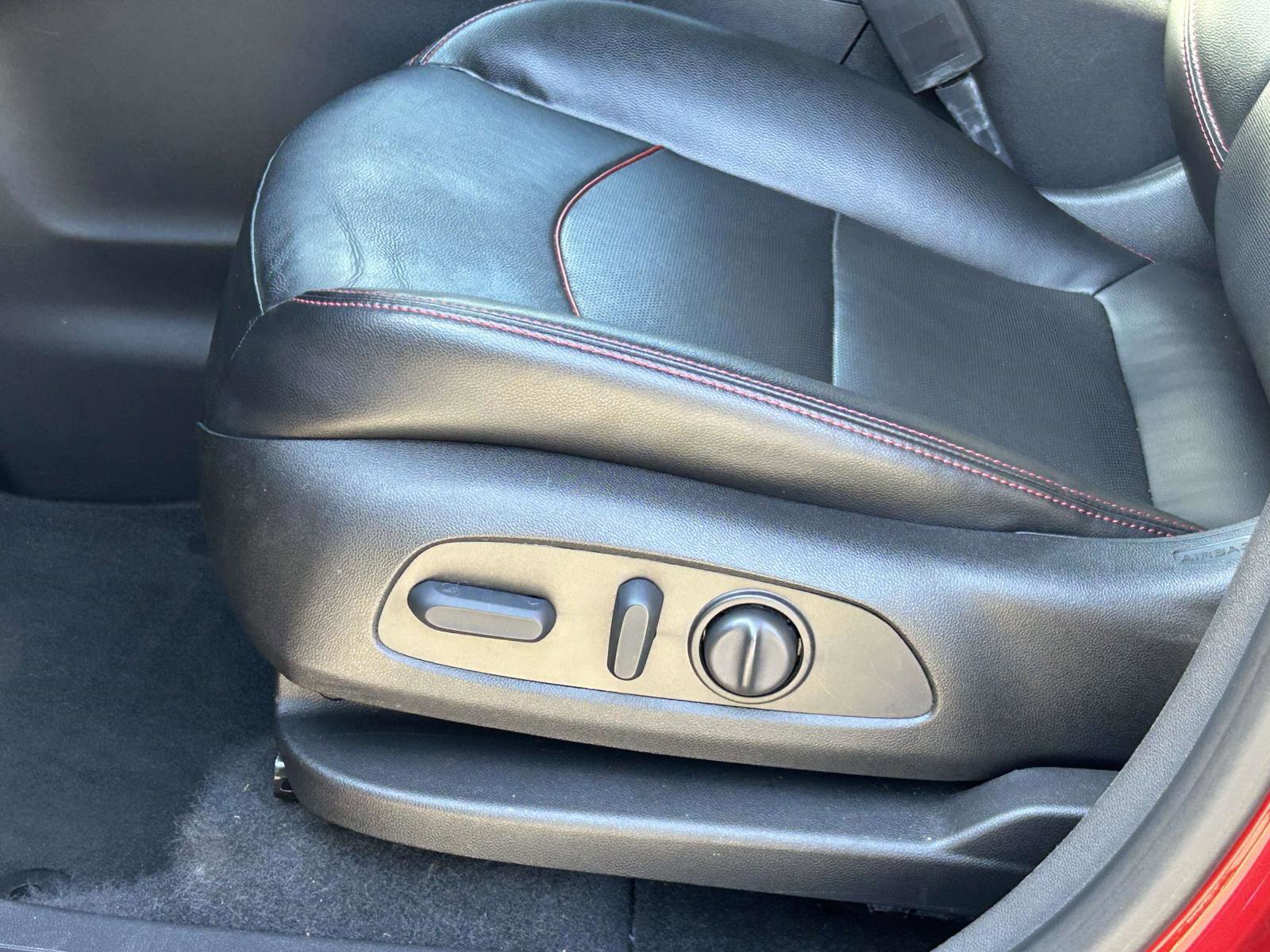 Used 2022 Chevrolet Equinox RS w/ RS Leather Package image 19