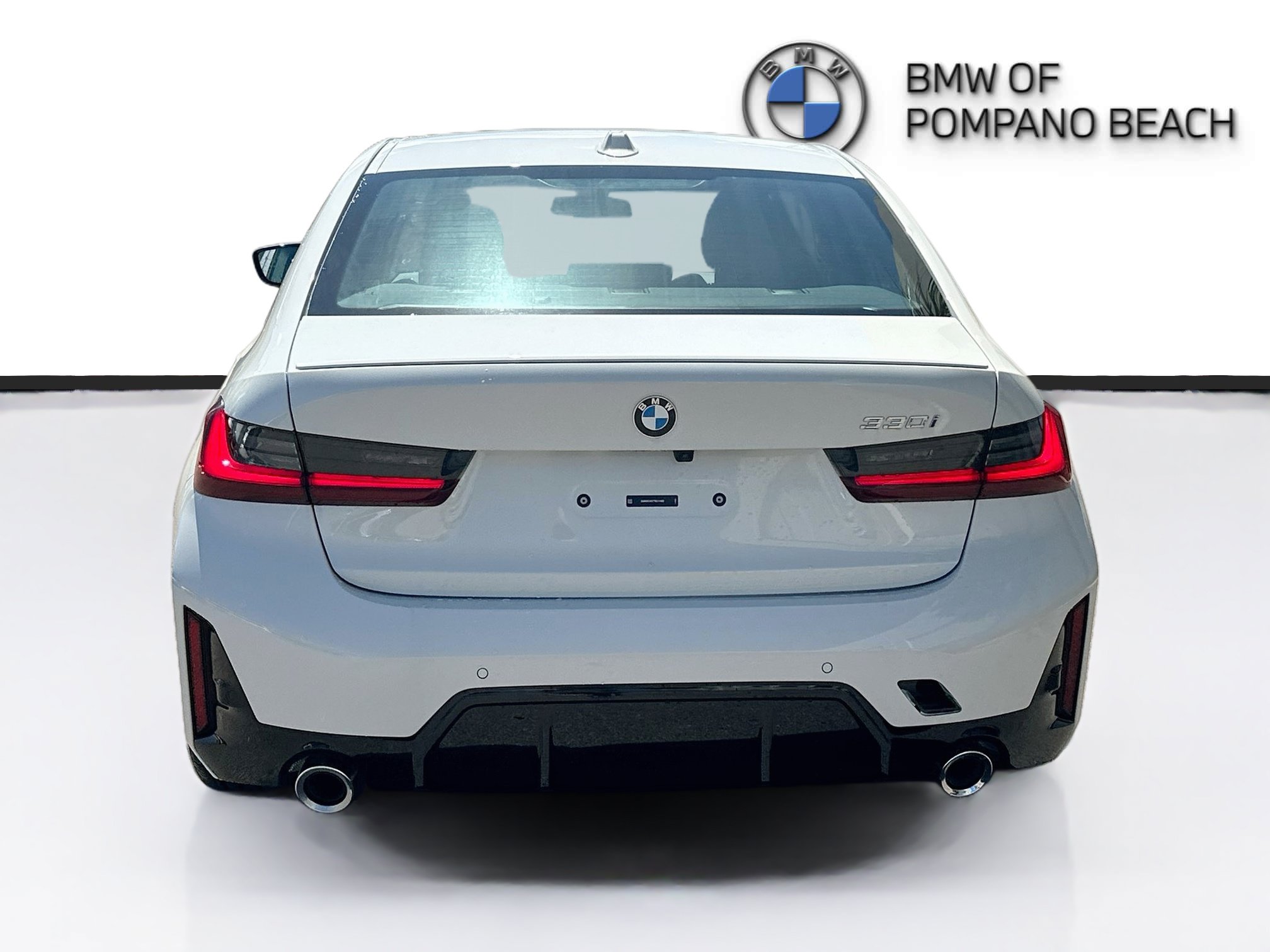 New 2026 BMW 330i Sedan w/ M Sport Package RWD image 5