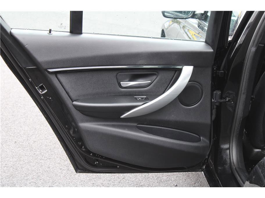 Used 2018 BMW 330i xDrive Sedan image 11