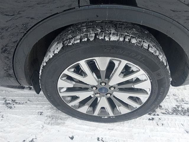 Used 2022 Ford Escape Titanium image 94