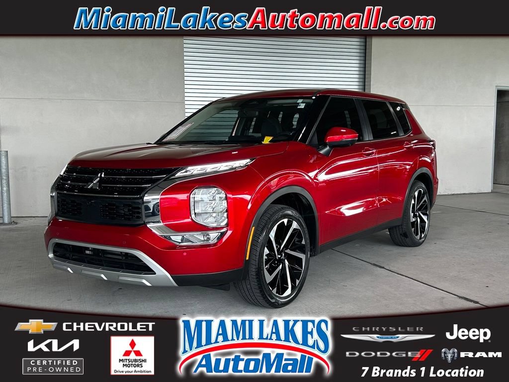 Used 2024 Mitsubishi Outlander SE Black Edition FWD image 1
