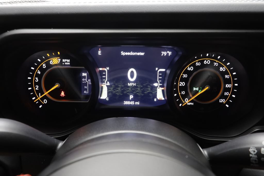 Used 2024 Jeep Wrangler Unlimited Rubicon AWD/4WD image 10