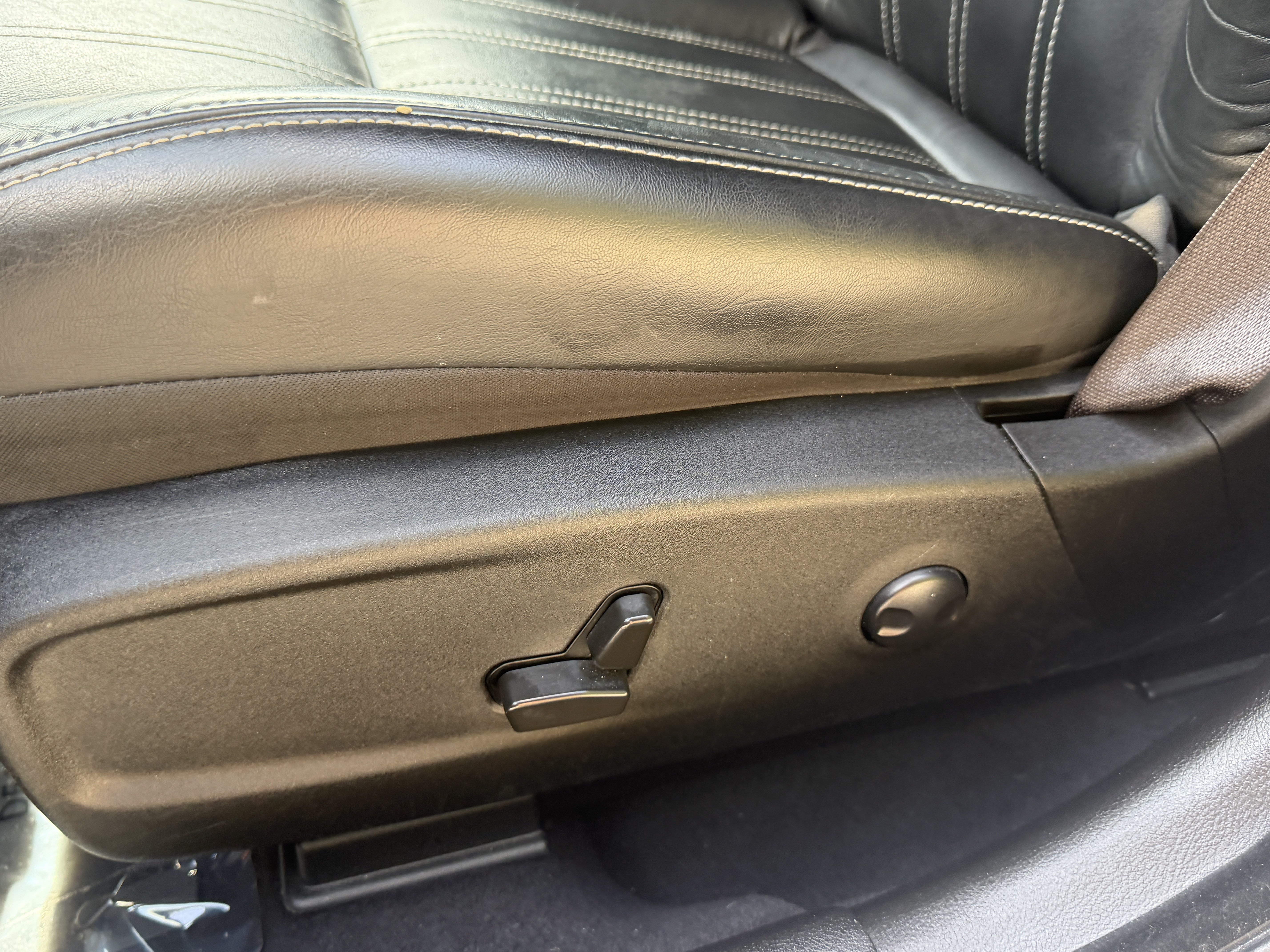 Used 2022 Chrysler 300 S RWD image 42