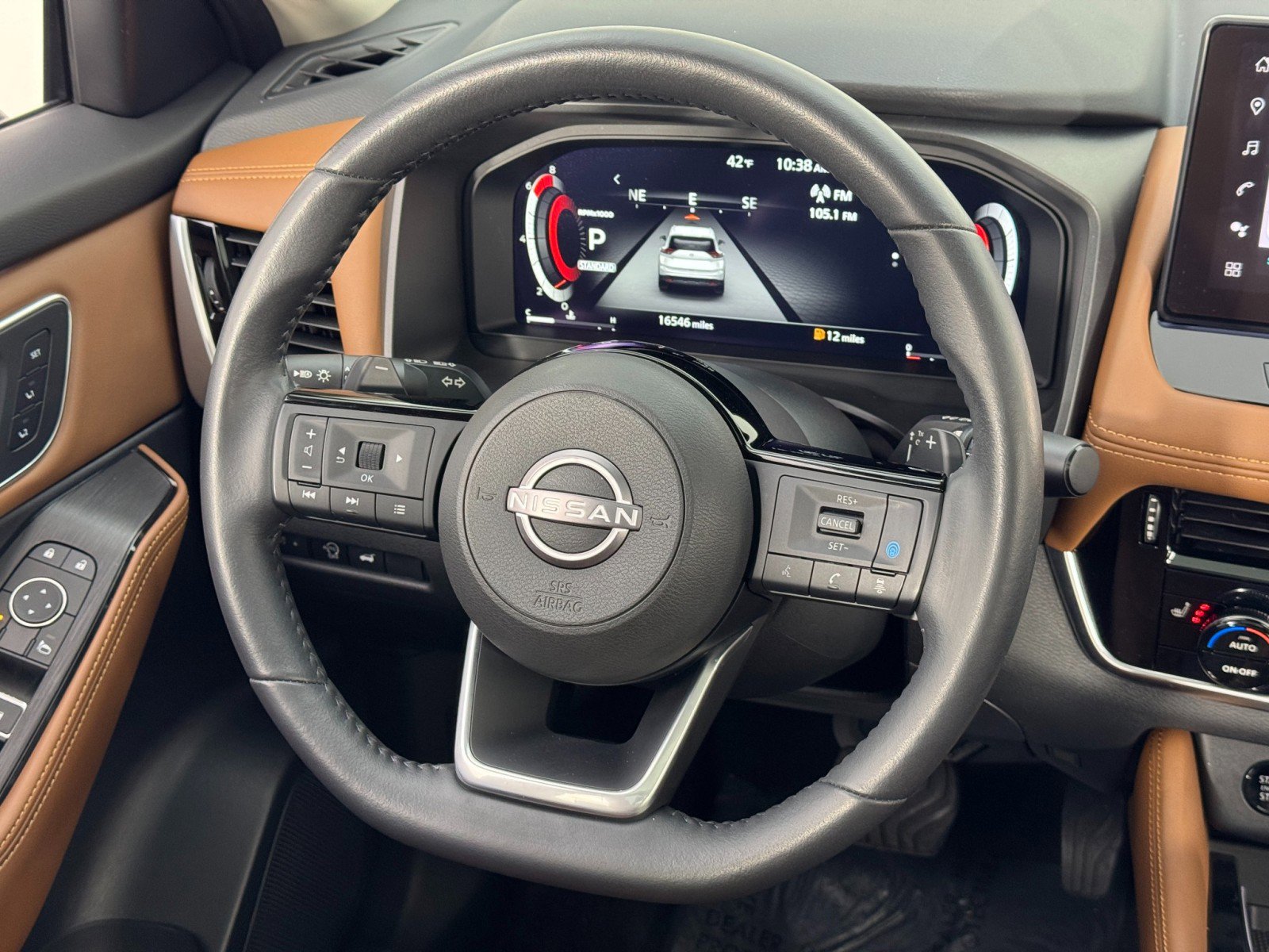 Used 2024 Nissan Rogue Platinum w/ Platinum Premium Package FWD image 20
