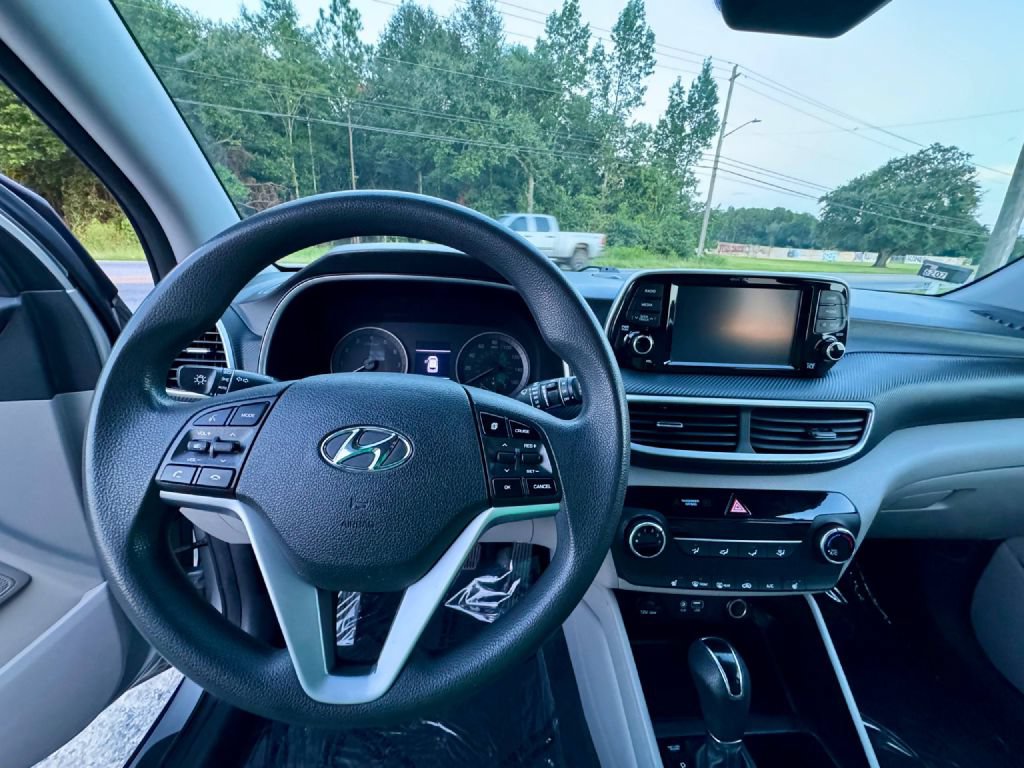 Used 2020 Hyundai Tucson Value FWD image 15