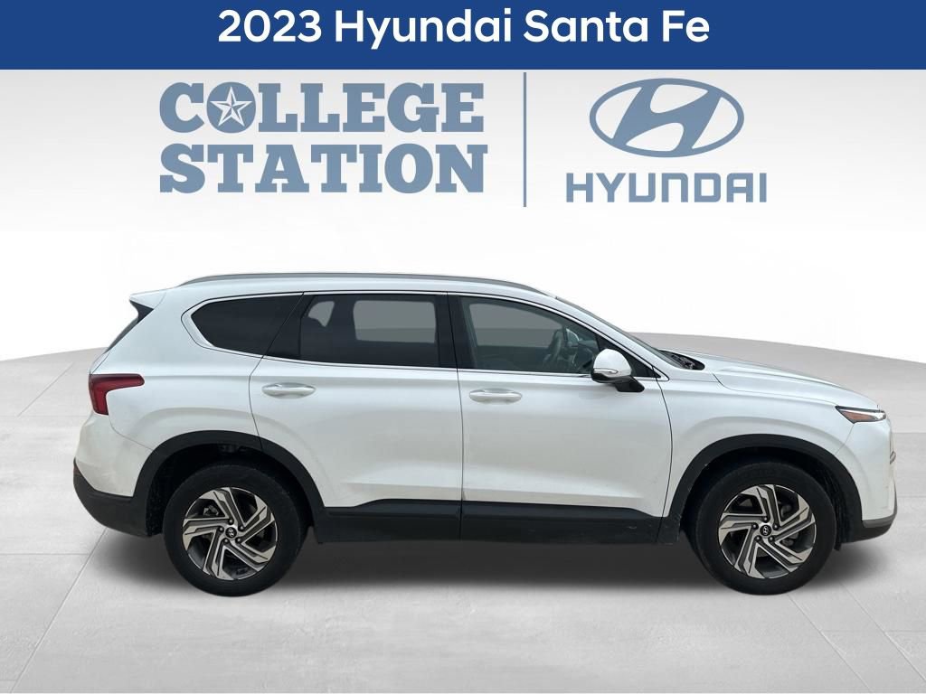 Used 2023 Hyundai Santa Fe SEL FWD image 2