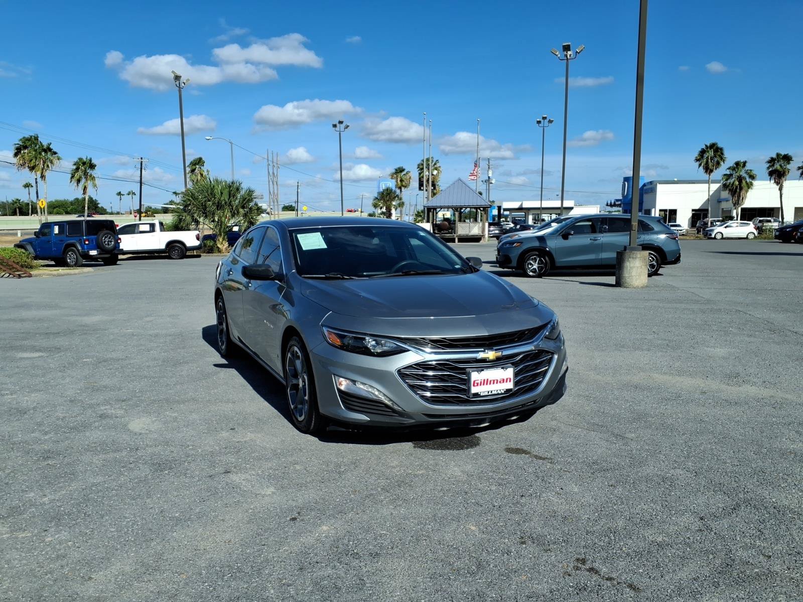 Used 2023 Chevrolet Malibu LT FWD image 2