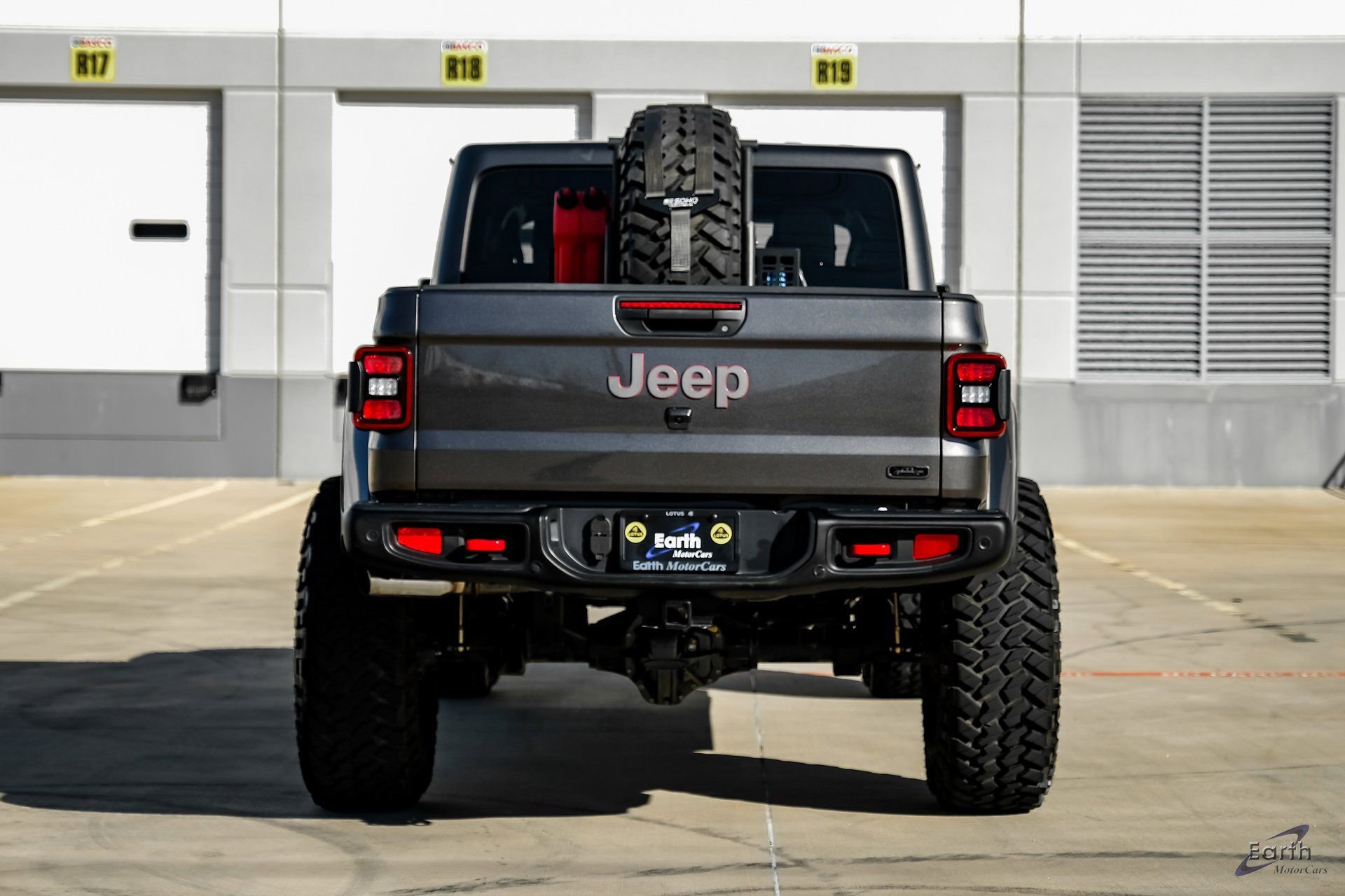 Used 2020 Jeep Gladiator Rubicon AWD/4WD image 12