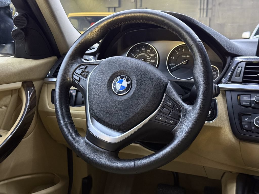 Used 2015 BMW 328i xDrive Sedan AWD/4WD image 21