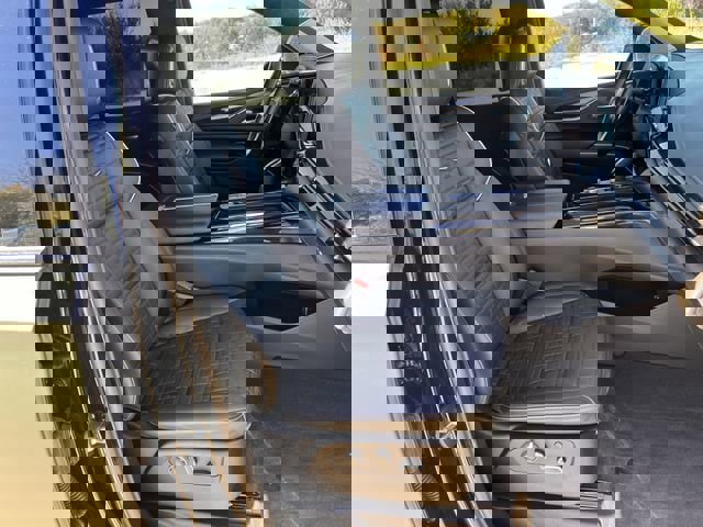 Certified 2024 Cadillac Escalade V w/ Heavy-Duty Trailer Package image 28