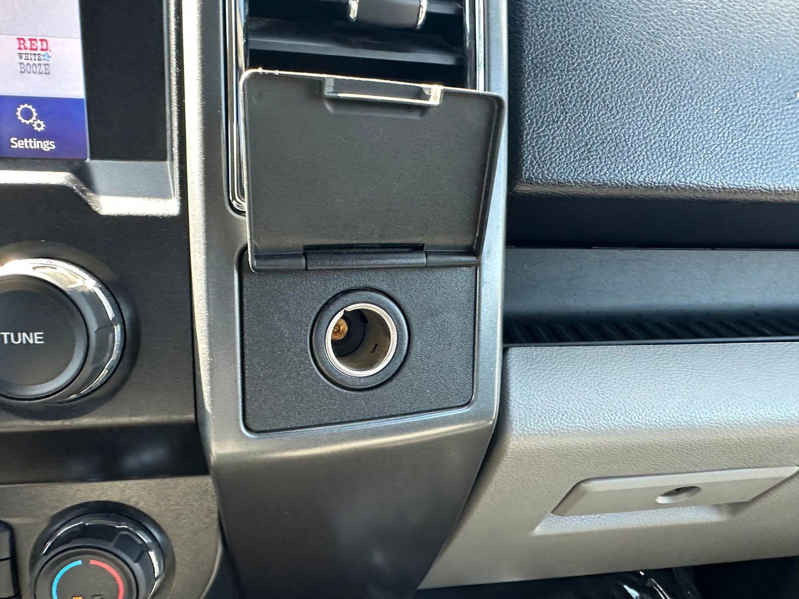 Used 2020 Ford F150 XLT w/ Equipment Group 302A Luxury image 23