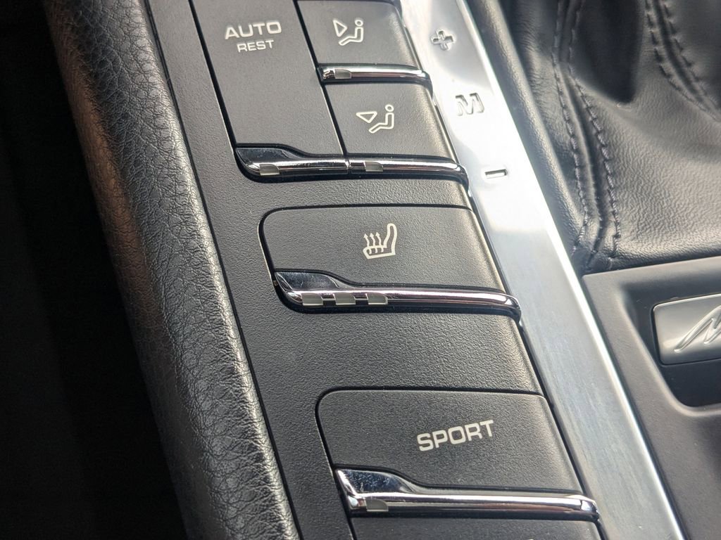 Used 2017 Porsche Macan S image 11