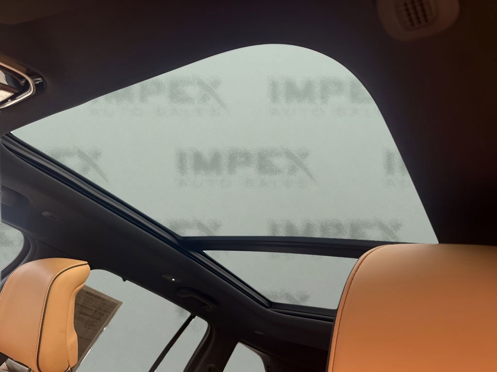 Used 2022 Jeep Grand Cherokee Summit w/ Adv Protech Group IV AWD/4WD image 12