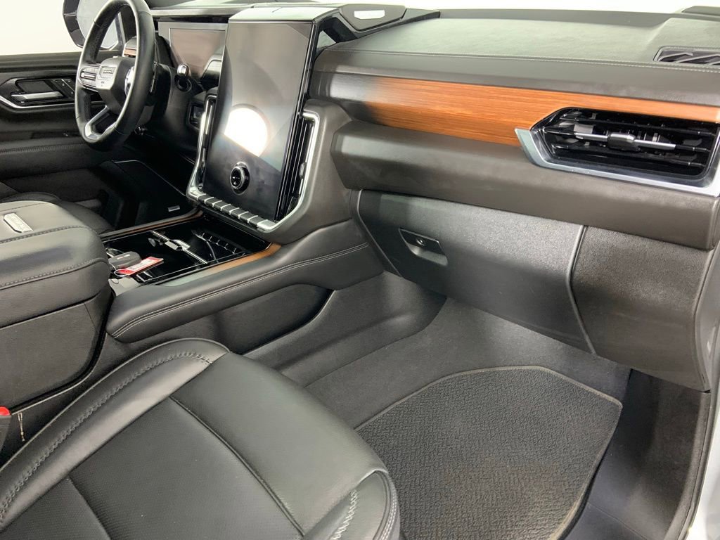 Used 2025 GMC Yukon Denali w/ Sun & Power Step Package image 18