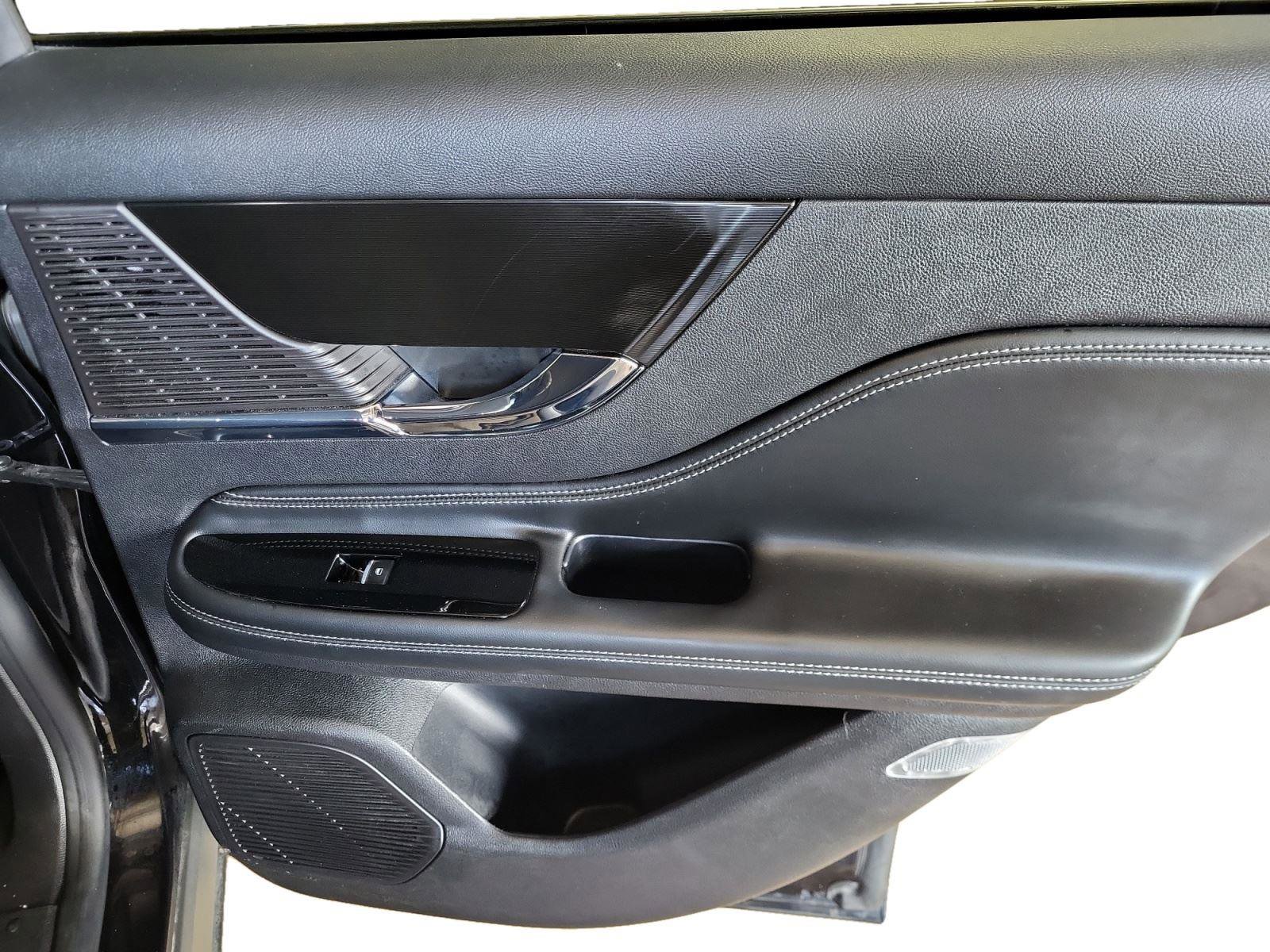 Used 2022 Lincoln Corsair Standard w/ Equipment Group 101A image 23