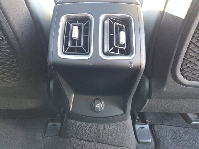 Used 2025 Kia Sorento S w/ Panoramic Sunroof Package image 16