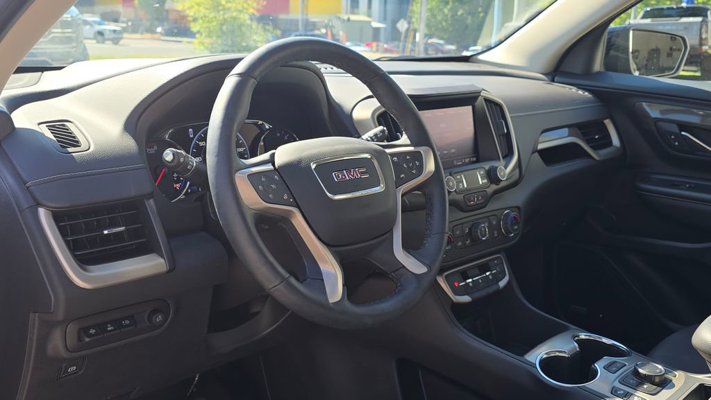 Used 2023 GMC Terrain Denali w/ Black Diamond Edition AWD/4WD image 10