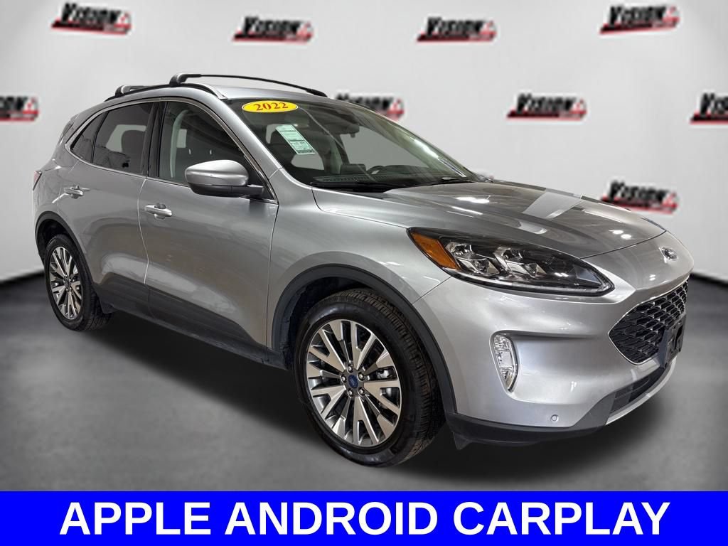 Used 2022 Ford Escape Titanium AWD/4WD image 3