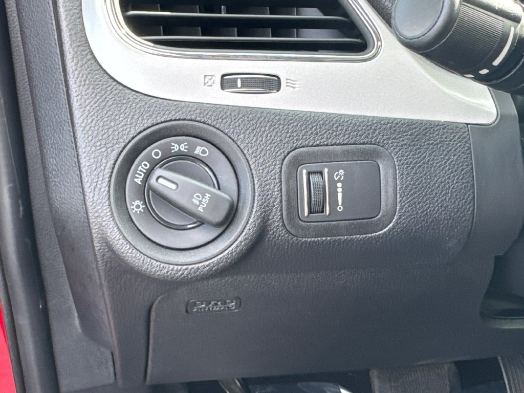 Used 2019 Dodge Journey SE w/ Connectivity Group FWD image 34