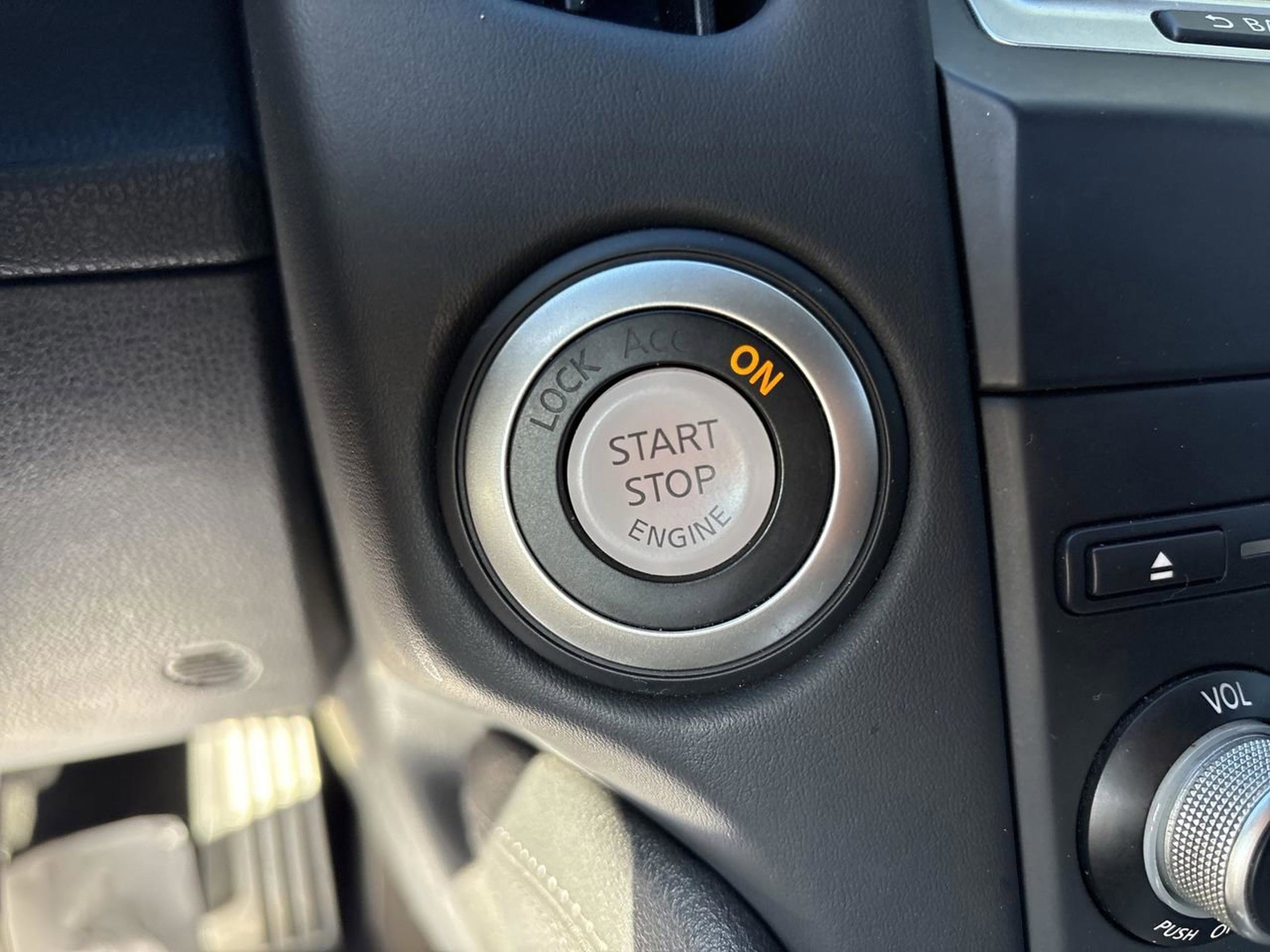 Used 2019 Nissan 370Z Touring Sport image 29