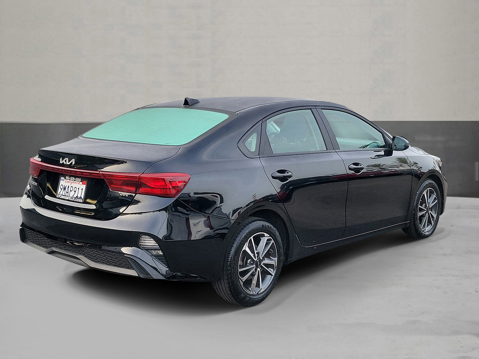 Used 2024 Kia Forte LXS w/ LXS Technology Package image 2