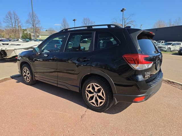 Used 2023 Subaru Forester Premium AWD/4WD image 3