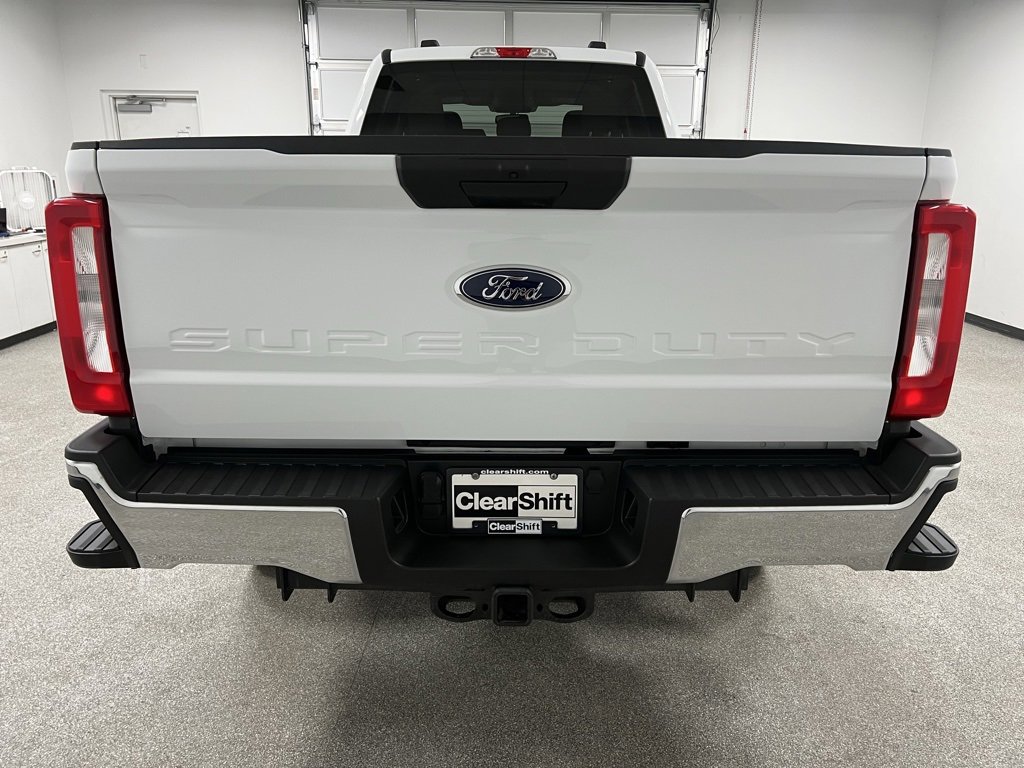 Used 2023 Ford F350 XLT w/ FX4 Off-Road Package image 11