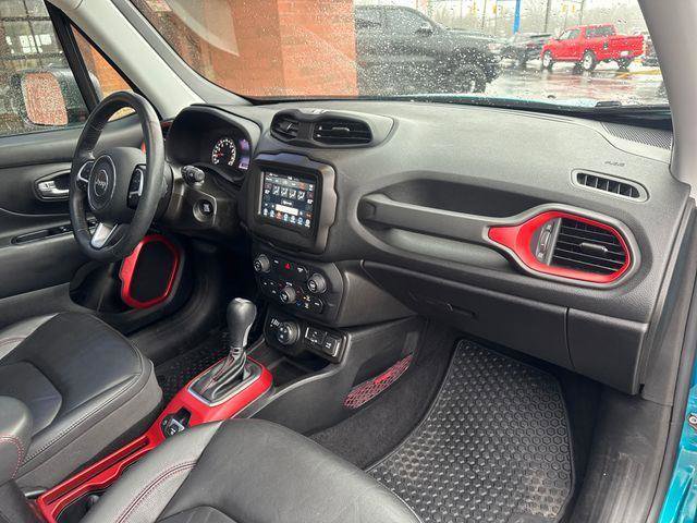 Used 2020 Jeep Renegade Trailhawk w/ Premium Leather Group image 29