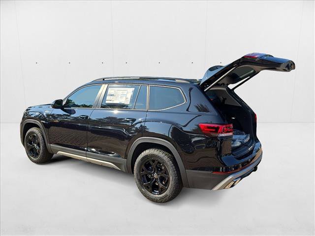 New 2026 Volkswagen Atlas Peak Edition image 3